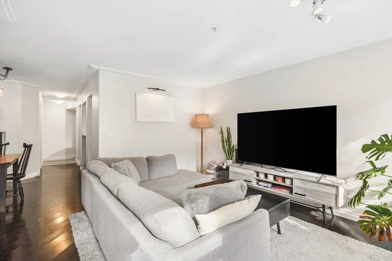 53 19034 MCMYN ROAD - photo 4 of 19