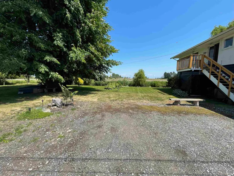 8640 LADNER TRUNK ROAD - photo 2 of 11