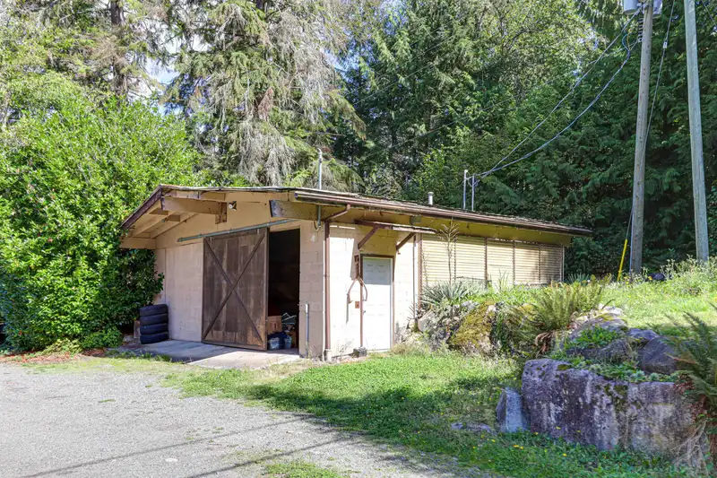 26766 DEWDNEY TRUNK ROAD - photo 4 of 32