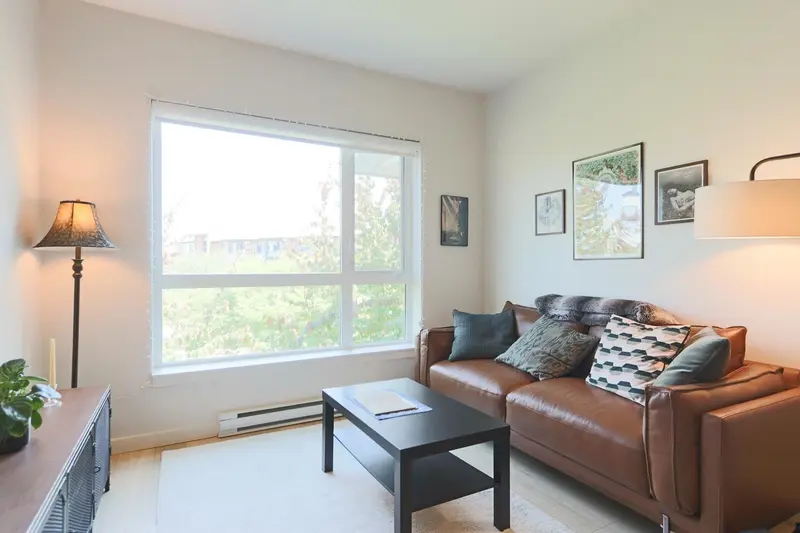 304 215 BROOKES STREET - photo 4 of 17