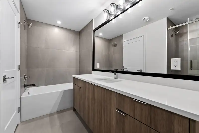 211 2233 156 STREET - photo 3 of 22