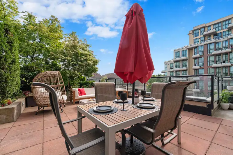 405 1 RENAISSANCE SQUARE - photo 4 of 28
