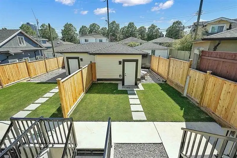 3422 TANNER STREET - photo 4 of 39