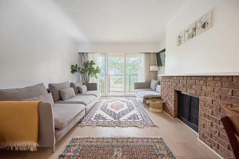 302 1515 CHESTERFIELD AVENUE - photo 1 of 21