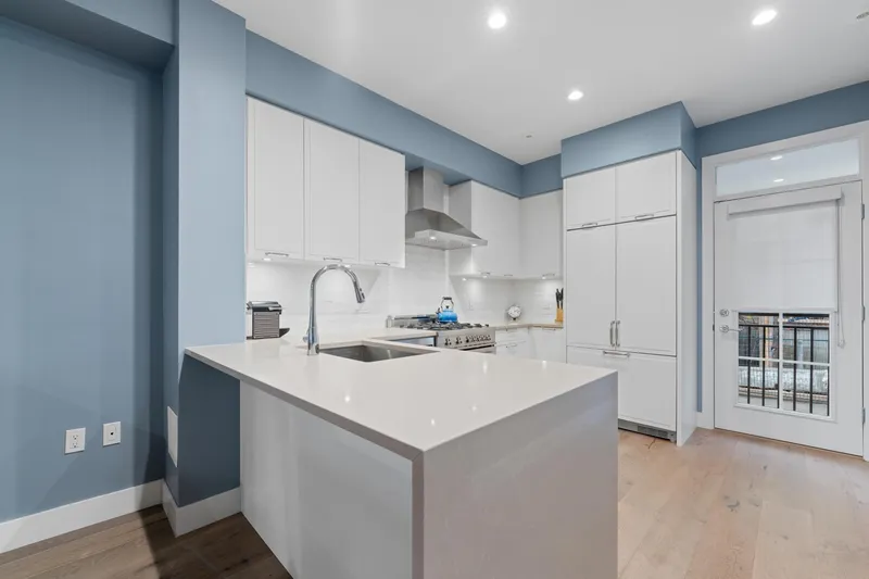 8121 SHAUGHNESSY STREET - photo 1 of 25