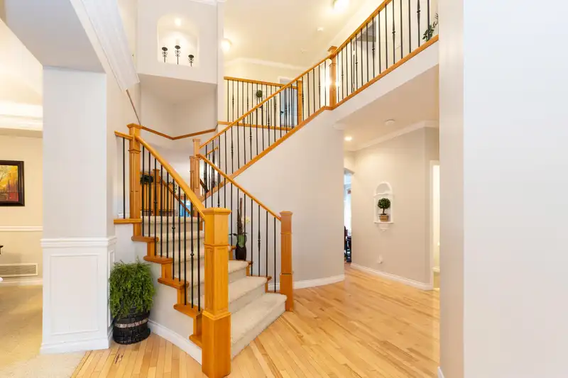 21649 90A AVENUE - photo 3 of 39
