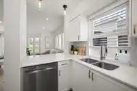 305 15233 PACIFIC AVENUE - thumbnail 10
