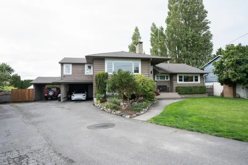 5050 MASSEY DRIVE - photo 1 of 36