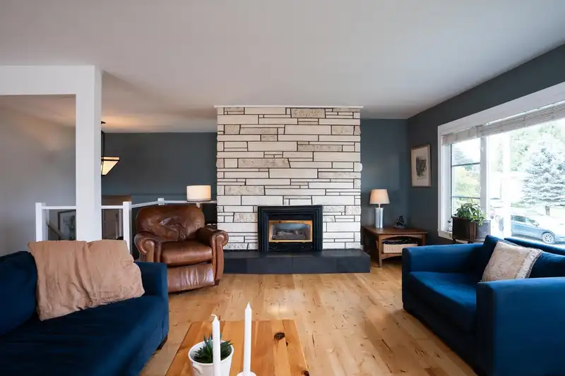 5050 MASSEY DRIVE - photo 2 of 36