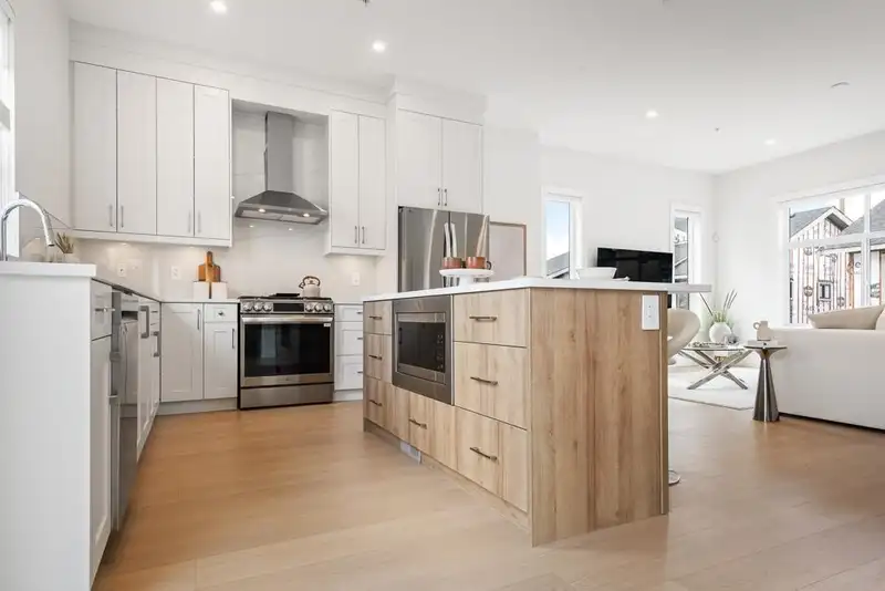 9 20645 68 AVENUE - photo 3 of 29