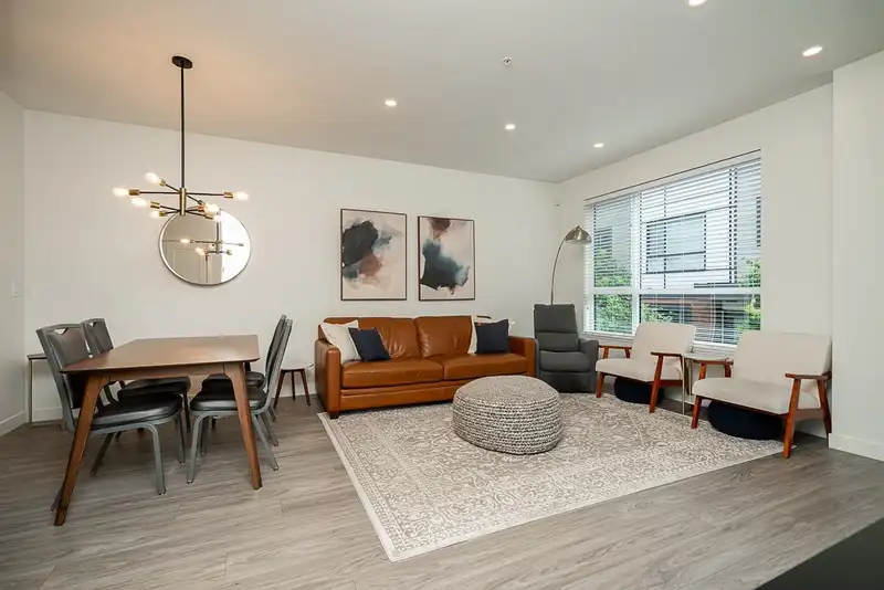 41 20150 81 AVENUE - photo 4 of 32