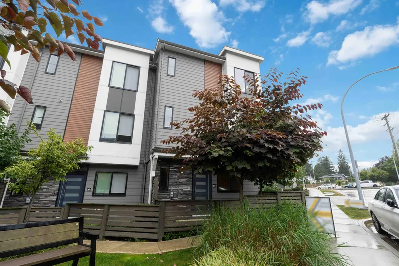 22 1639 162 STREET - photo 2 of 25