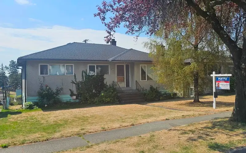 1360 E 64TH AVENUE - photo 2 of 3