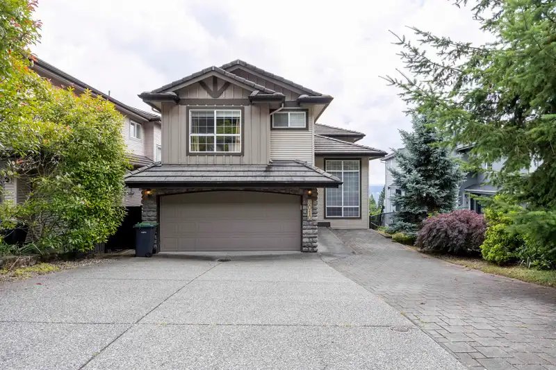 3010 MAPLEWOOD COURT - photo 1 of 36