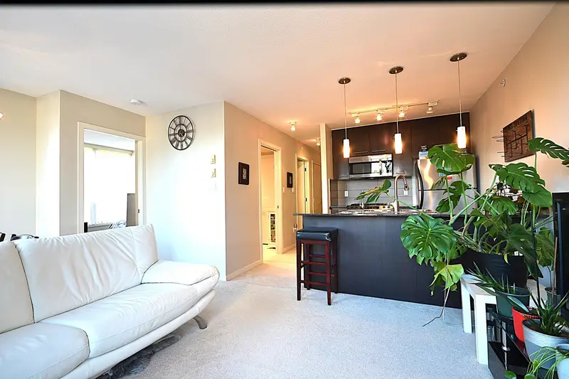 602 2979 GLEN DRIVE - photo 2 of 25