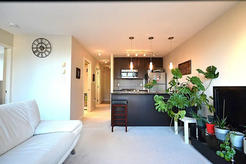 602 2979 GLEN DRIVE - photo 3 of 25