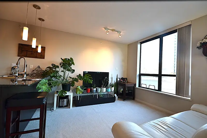 602 2979 GLEN DRIVE - photo 4 of 25