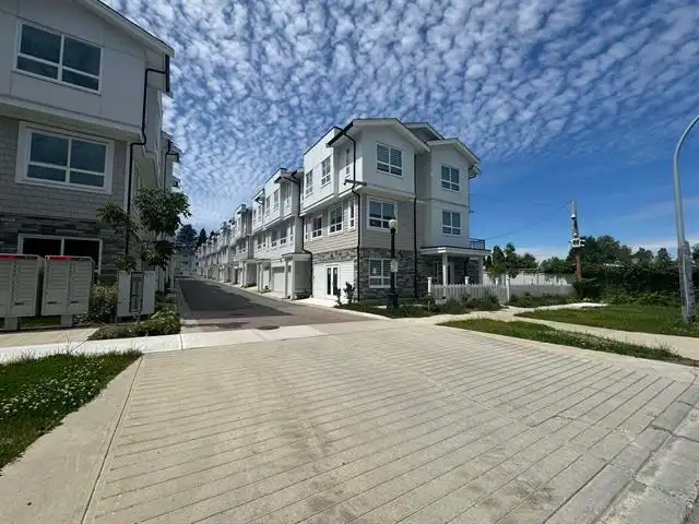17 8181 135A STREET - photo 2 of 15