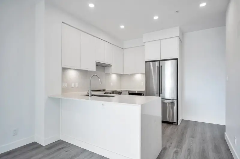 503 700 CLARKE ROAD - photo 2 of 25