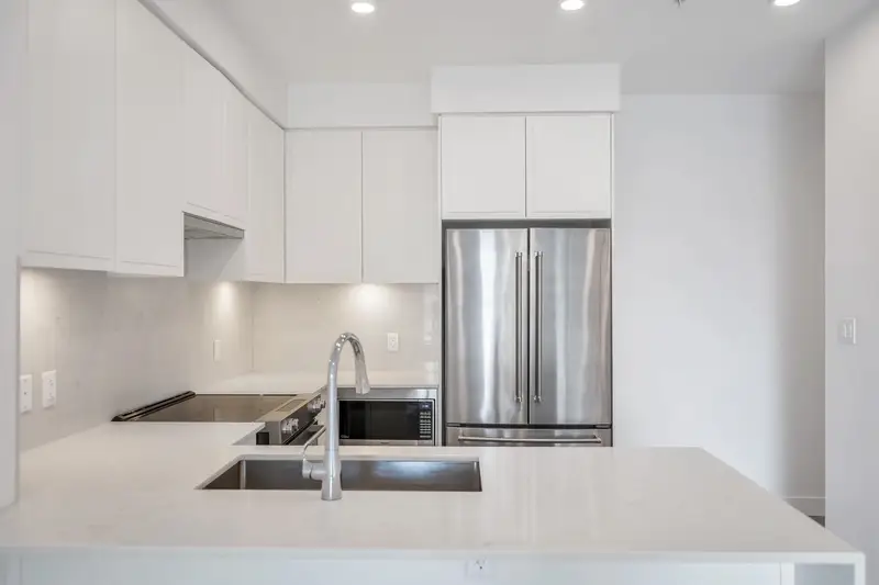 503 700 CLARKE ROAD - photo 4 of 25