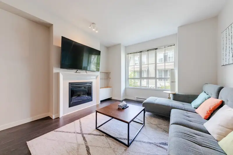 54 5510 ADMIRAL WAY - photo 1 of 40