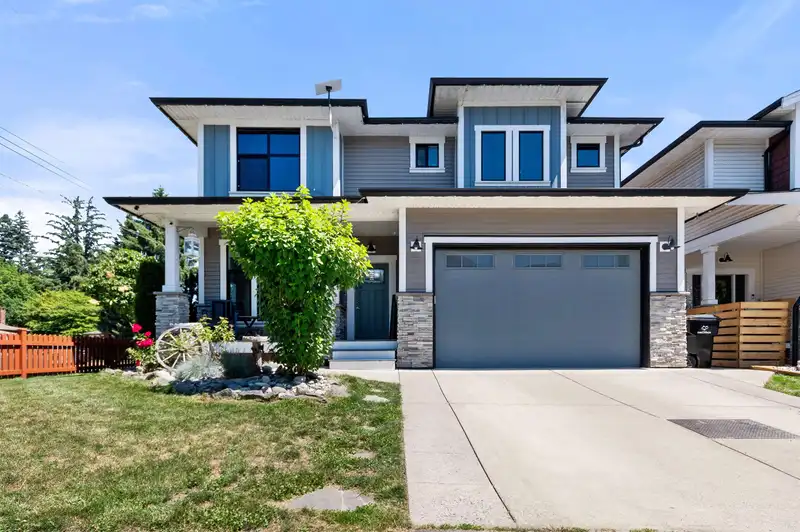 10 46128 RIVERSIDE DRIVE - photo 1 of 39