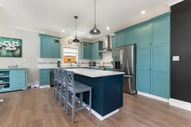 10 46128 RIVERSIDE DRIVE - photo 4 of 39