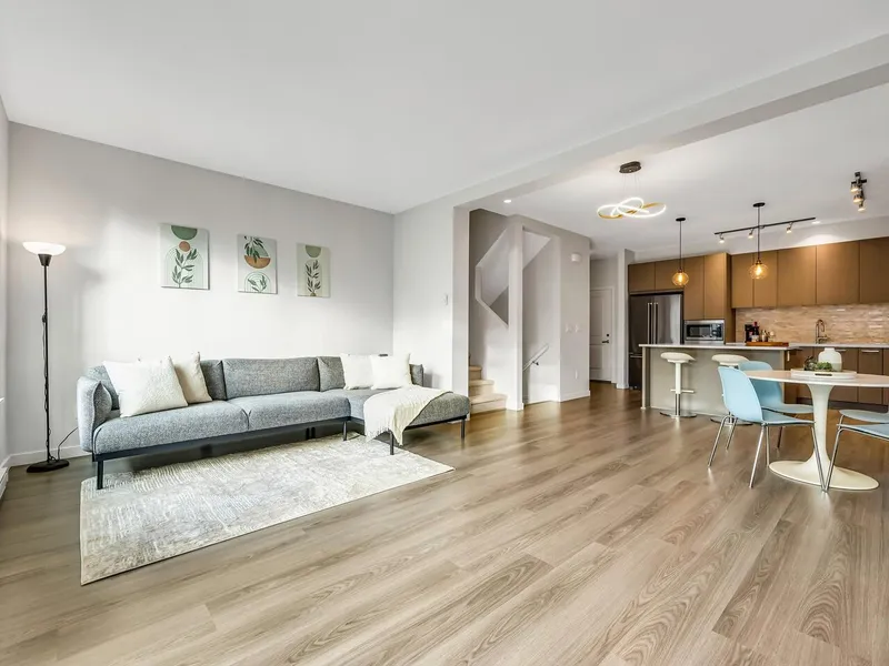 40 3500 BURKE VILLAGE PROMENADE - photo 4 of 25