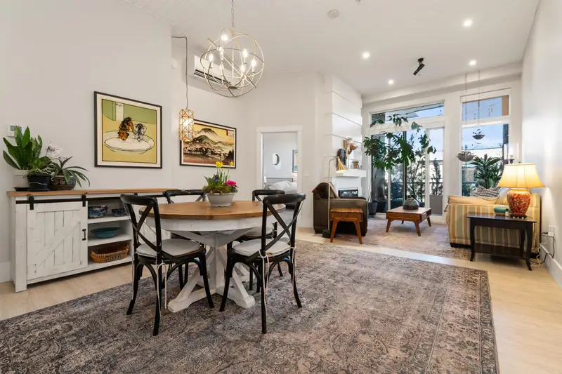 601 45745 WATSON ROAD - photo 2 of 25