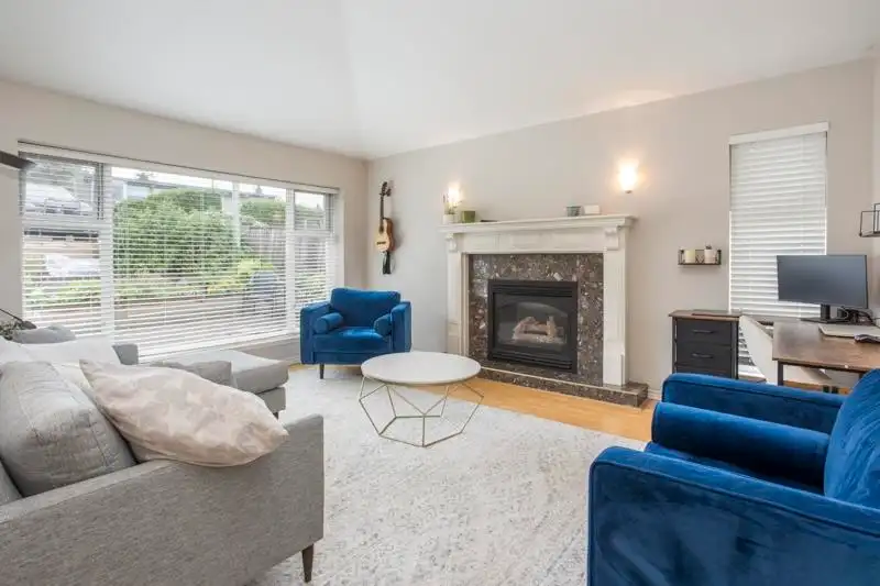 380 55A STREET - photo 3 of 40