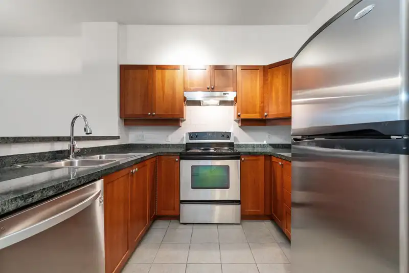 109 675 PARK CRESCENT - photo 3 of 40