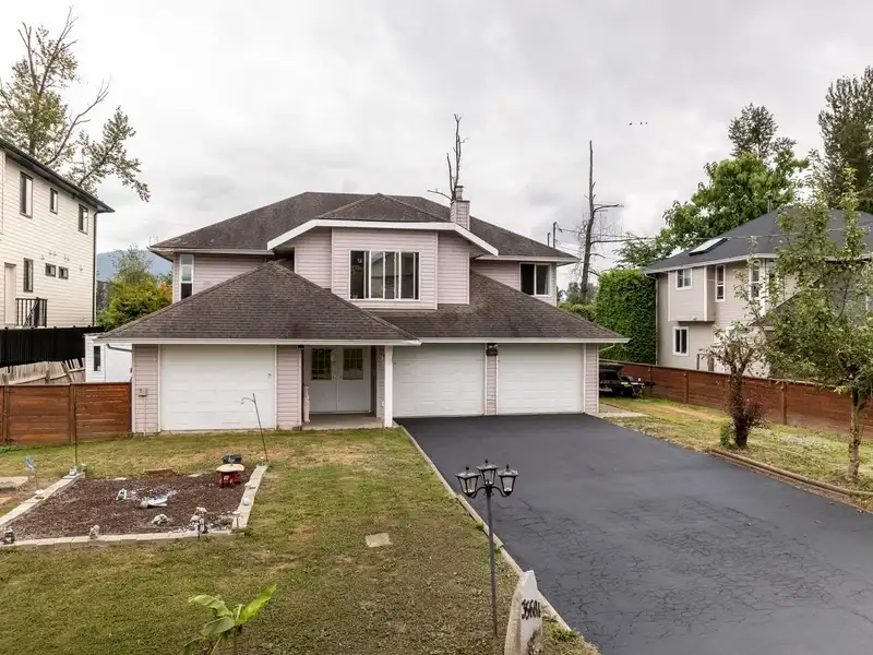 35684 MOORE AVENUE - photo 1 of 40