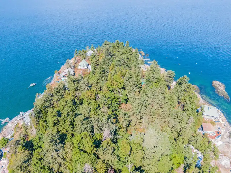 16 PASSAGE ISLAND - photo 2 of 27