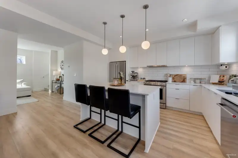 25 16561 17A AVENUE - photo 3 of 24