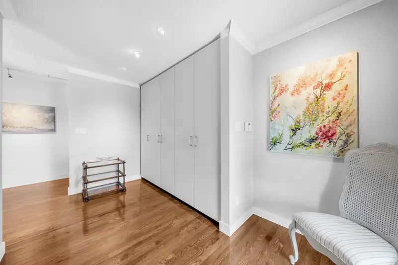 7665 SAPPERTON AVENUE - photo 3 of 39