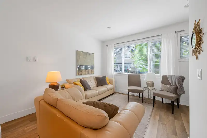 28 2450 161A STREET - photo 2 of 26