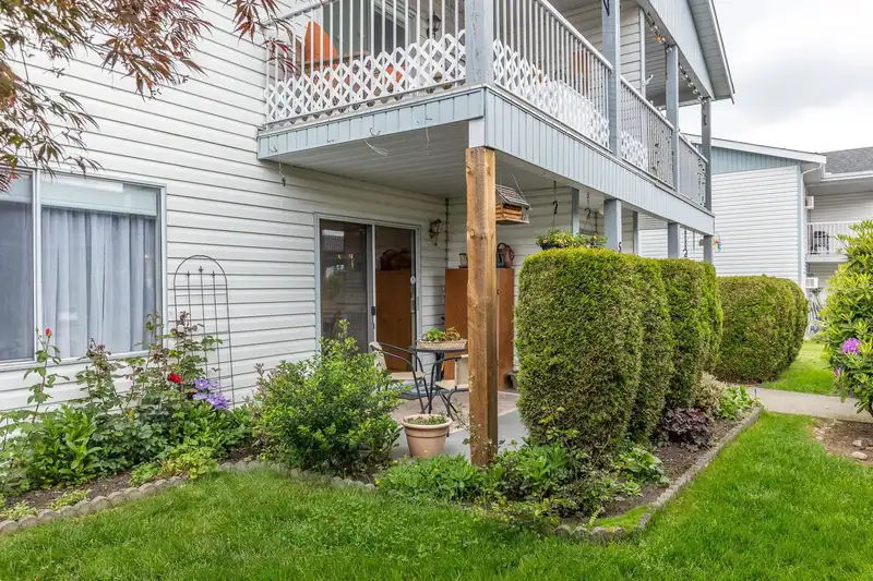 59 32691 GARIBALDI DRIVE - photo 2 of 39