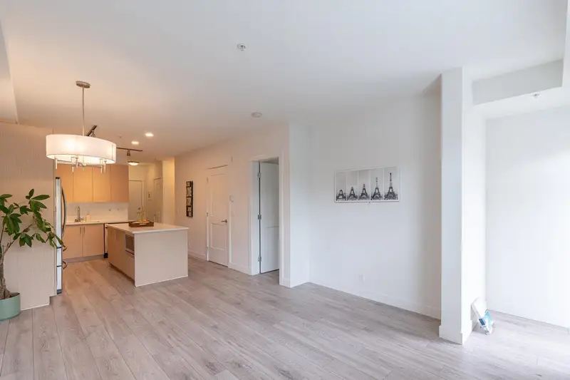 113 20673 78 AVENUE - photo 3 of 16