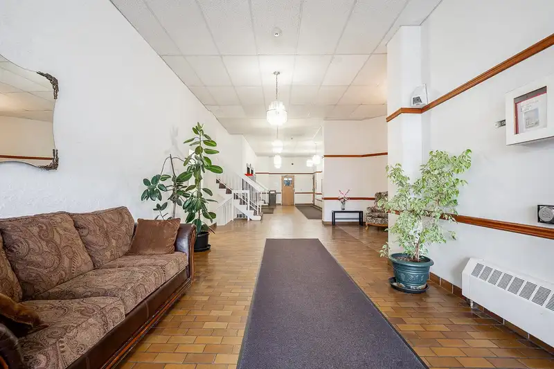 505 11881 88 AVENUE - photo 3 of 35
