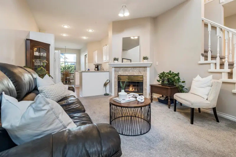 13 6211 W. BOUNDARY DRIVE - photo 3 of 25