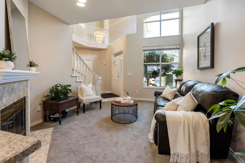 13 6211 W. BOUNDARY DRIVE - photo 4 of 25