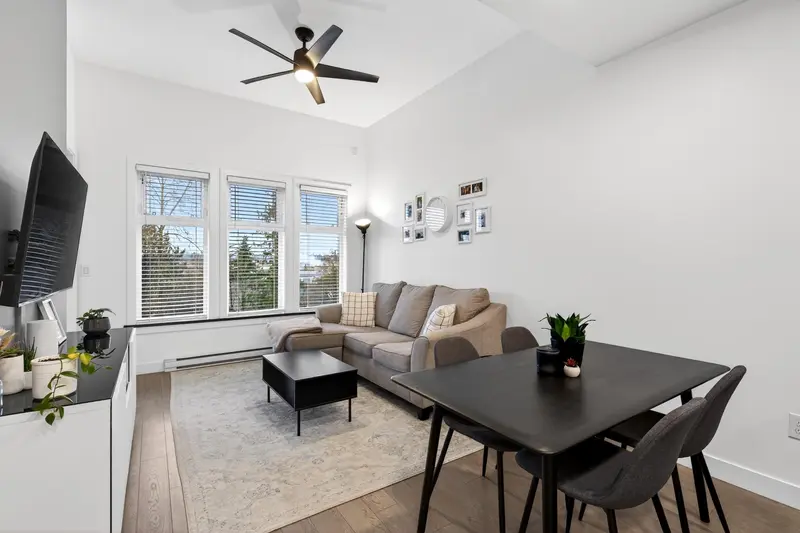 408 20062 FRASER HIGHWAY - photo 1 of 25