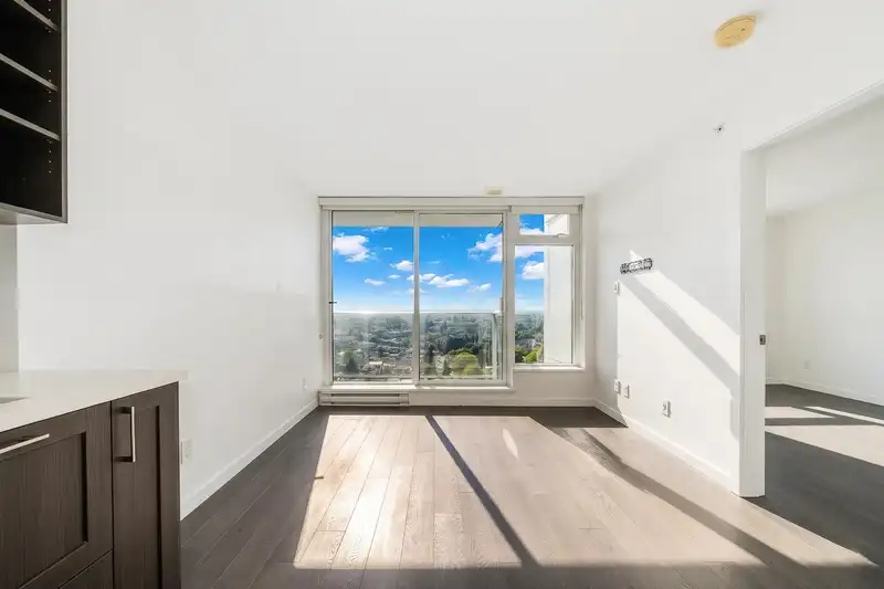 2601 5515 BOUNDARY ROAD - photo 4 of 19