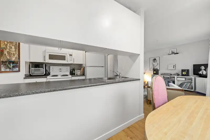 401 33 N TEMPLETON DRIVE - photo 4 of 21