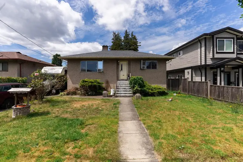 7465 ROSEWOOD STREET - photo 1 of 13