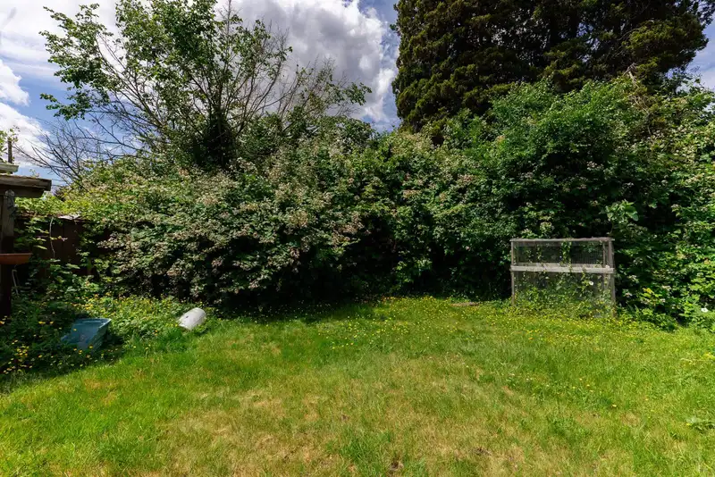 7465 ROSEWOOD STREET - photo 4 of 13