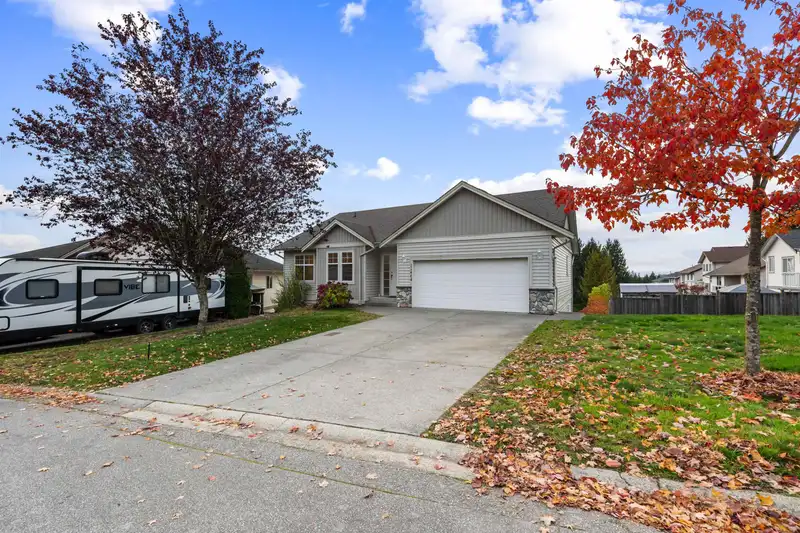 32464 BOBCAT DRIVE - photo 2 of 40