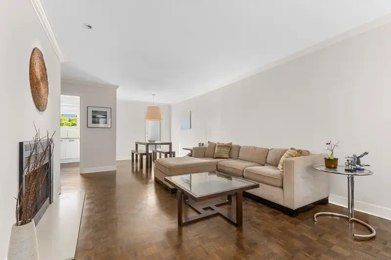 1363 W 7TH AVENUE - photo 2 of 33