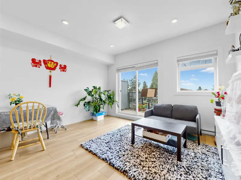 15 6288 BERESFORD STREET - photo 2 of 40
