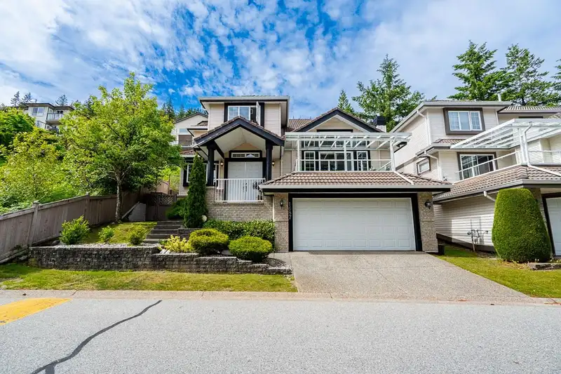 1687 PLATEAU CRESCENT - photo 1 of 38